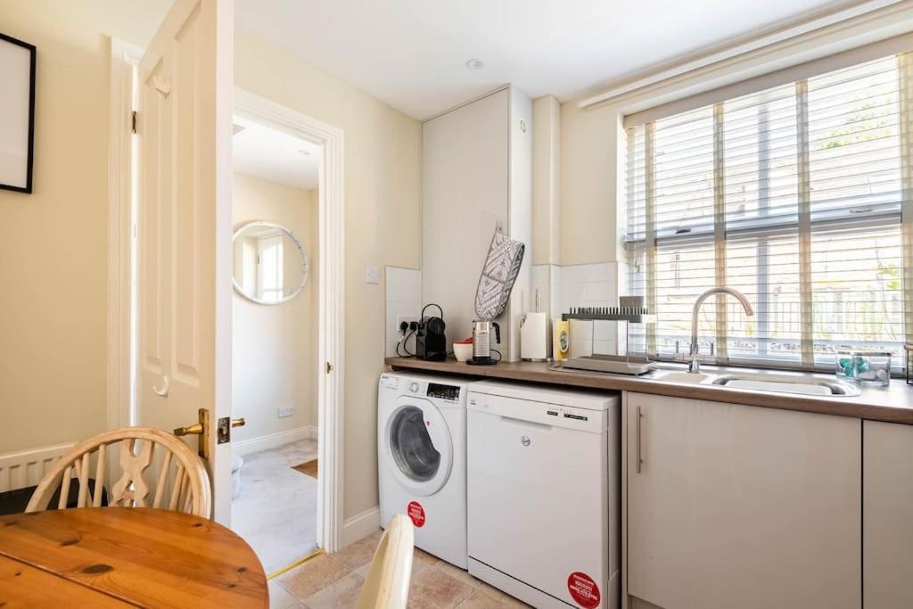 Central Village Cottage, The Corders Moreton-in-Marsh Buitenkant foto